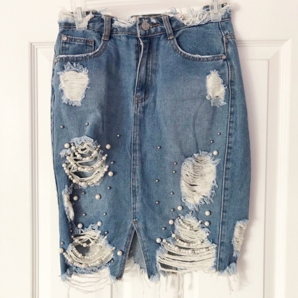 Pearl detail distress denim skirt